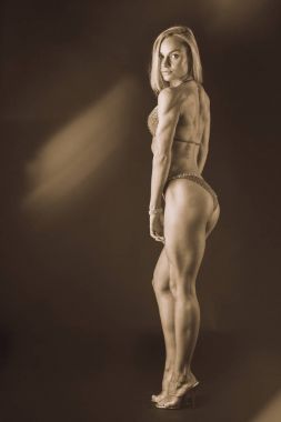 Güzel kadın vücut egzersiz kıyafetleri