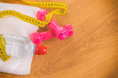 Dambıl ve eldiven ahşap zemin, geniş kapsamlı bir yaşam tarzı.