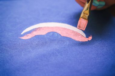 Çizim Tekstil üzerinde işlemek