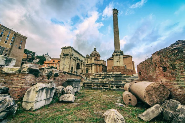 Roma Forumu, bir dönüm noktası güzel şehir.