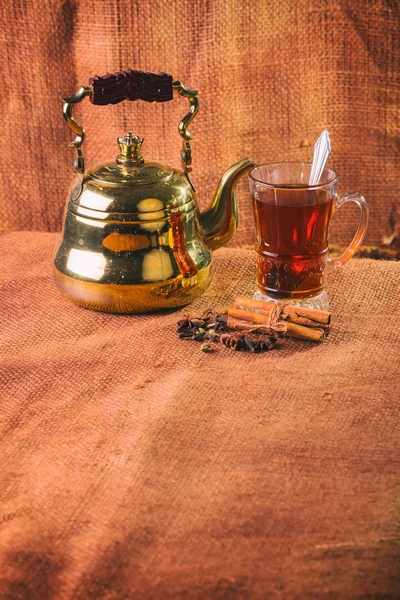 Çay töreni Arapça