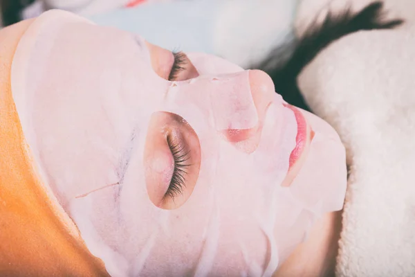 Procedimientos cosméticos para la cara —  Fotos de Stock