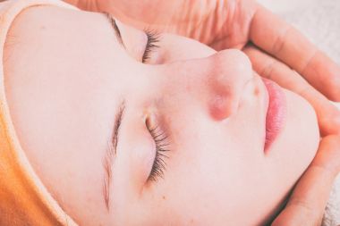 Yüz için kozmetik prosedürler