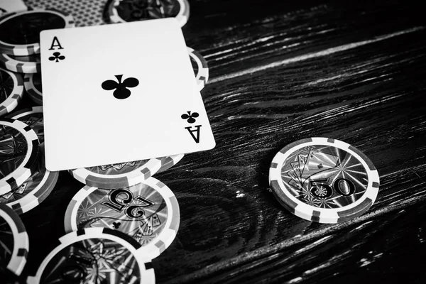 Vinnitsa, Ukraine - January 15 , 2017: Set to playing poker with — Stock Photo, Image