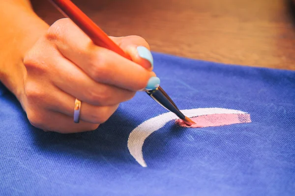 Çizim Tekstil üzerinde işlemek