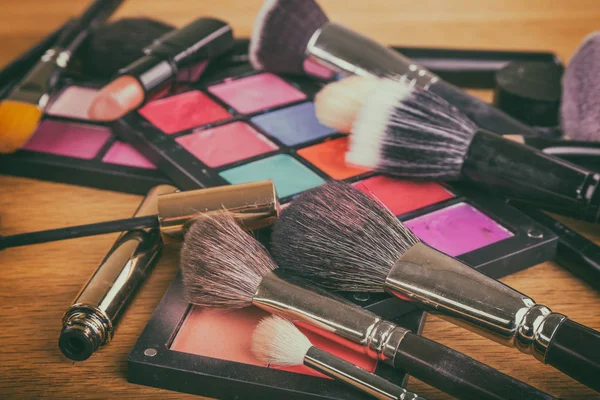 Hulpmiddelen voor make-up, het creëren van een beeld voor de kunstenaar. — Stockfoto