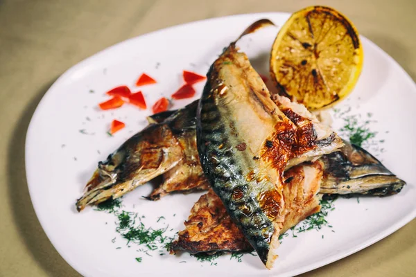 Fried mackerel. Tasty food. — Stock Photo, Image