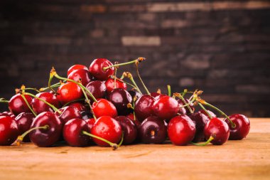 Güzel sulu tatlı kiraz