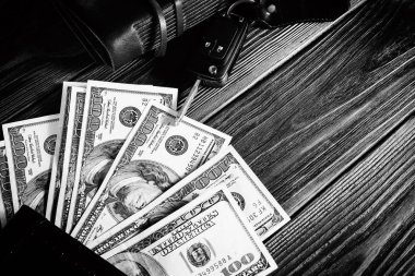 başarı, para, araba anahtarı, kitap