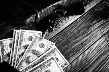 başarı, para, araba anahtarı, kitap