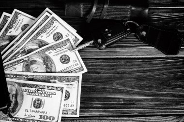 başarı, para, araba anahtarı, kitap