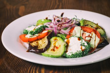 Lezzetli Sebze Salatalar. Lezzetli yemekler.