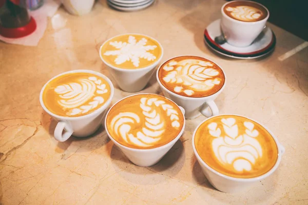 Making cappuccino is a delicious drink. — Stock Photo, Image