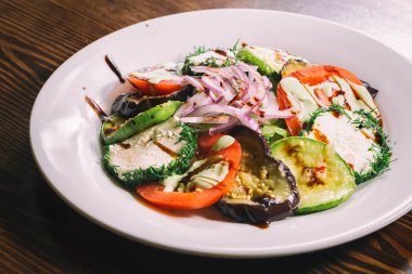 Lezzetli Sebze Salatalar. Lezzetli yemekler.