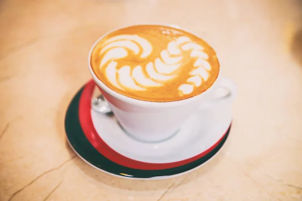 Cappuccino ist ein köstliches Getränk. — Stockfoto