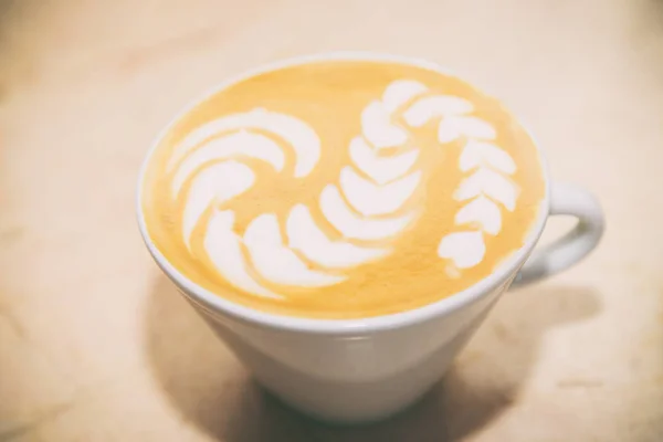 Making cappuccino is a delicious drink. — Stock Photo, Image