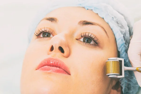 Kosmetické procedury pro obličej — Stock fotografie
