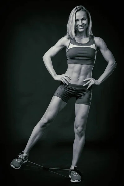 Chica deportiva. El concepto de deporte femenino — Foto de Stock