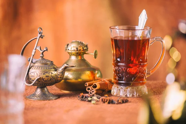 Tea ceremony in Arabic — Stock Photo, Image