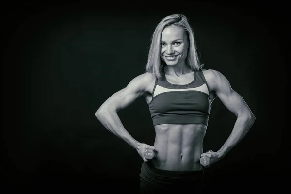 Chica deportiva. El concepto de deporte femenino — Foto de Stock