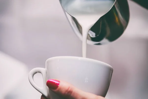 Fazer café é uma bebida deliciosa . — Fotografia de Stock