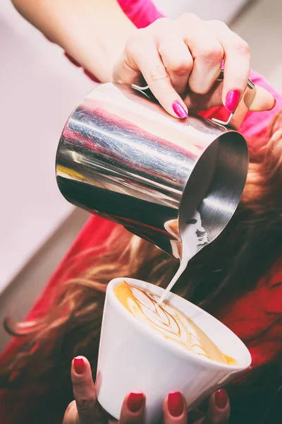 Making coffee is a delicious drink. — Stock Photo, Image