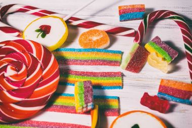 Arka plan ile çeşitli renkli şeker