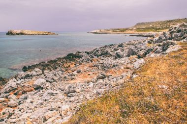 Deniz, kum ve taşları