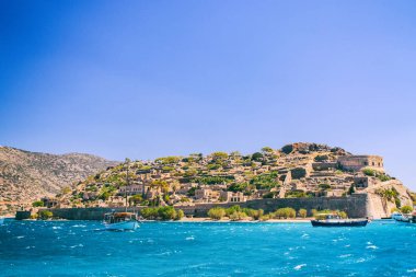 Güzel deniz manzaraları, doğanın güzelliği.