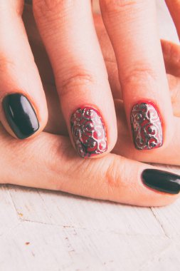 Güzel kadın manikür Spa'da.