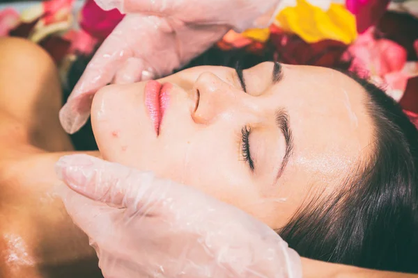 Yüz için kozmetik prosedürler — Stok fotoğraf