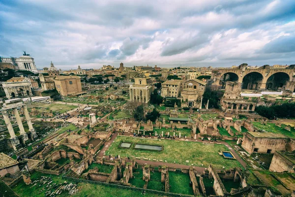 Romeinse forum, bezienswaardigheden van de stad. — Stockfoto