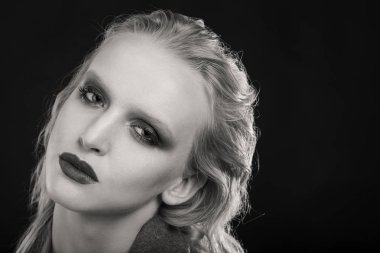 Yaratıcı makyaj ve saç