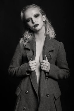 Yaratıcı makyaj ve saç