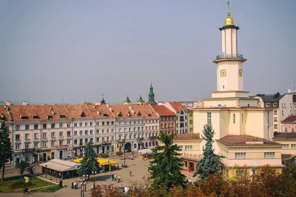 06.09.2016Ivano-Frankivsk, Ucrania. Vista de la ciudad vieja — Foto de Stock