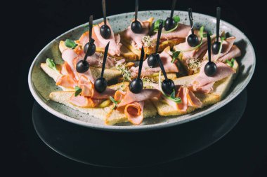 Tablo potalara açık büfe ..