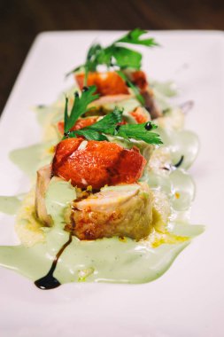 balık pişmiş sebze ile