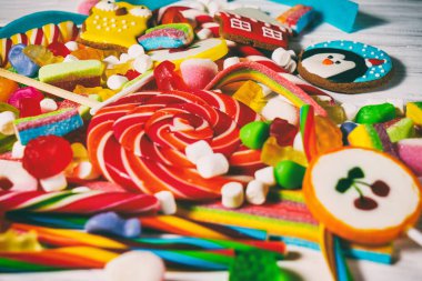 bir sürü farklı şekerler