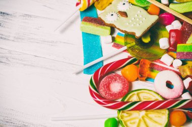 bir sürü farklı şekerler