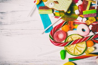 bir sürü farklı şekerler