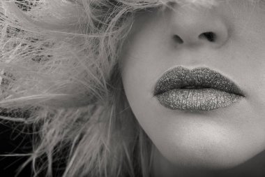 Yaratıcı makyaj ve saç