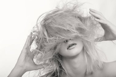 Yaratıcı makyaj ve saç