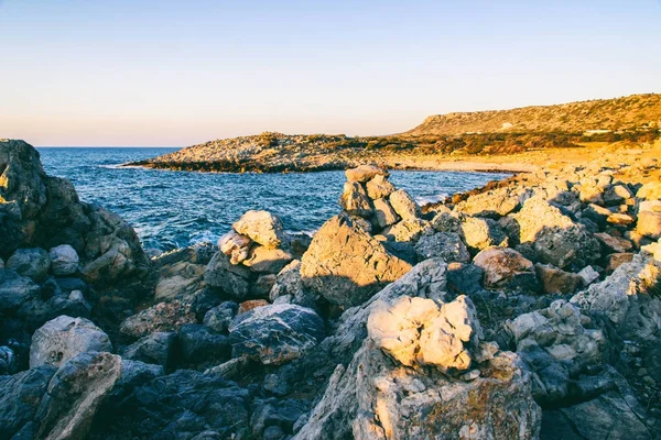 Hermosa puesta de sol en la costa de Creta — Foto de Stock