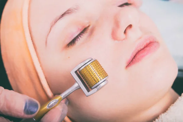 Tratamento facial cosmético — Fotografia de Stock