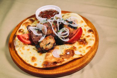 Şiş kebap ve pide