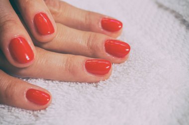 Asıl manikür istemciye kuramıyor..