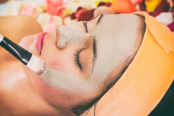 Procedimientos cosméticos para la cara — Foto de Stock