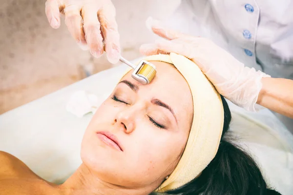 Procedure cosmetiche per il viso — Foto Stock