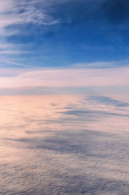 Uçak, güzel arka plan gökyüzünden