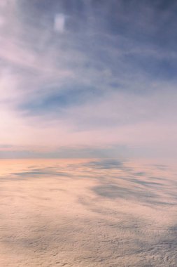 Uçak, güzel arka plan gökyüzünden